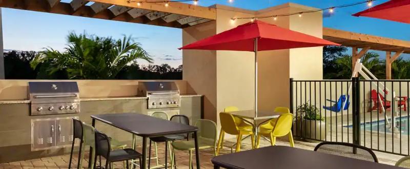 Home2 Suites By Hilton Brandon Tampa Exterior photo